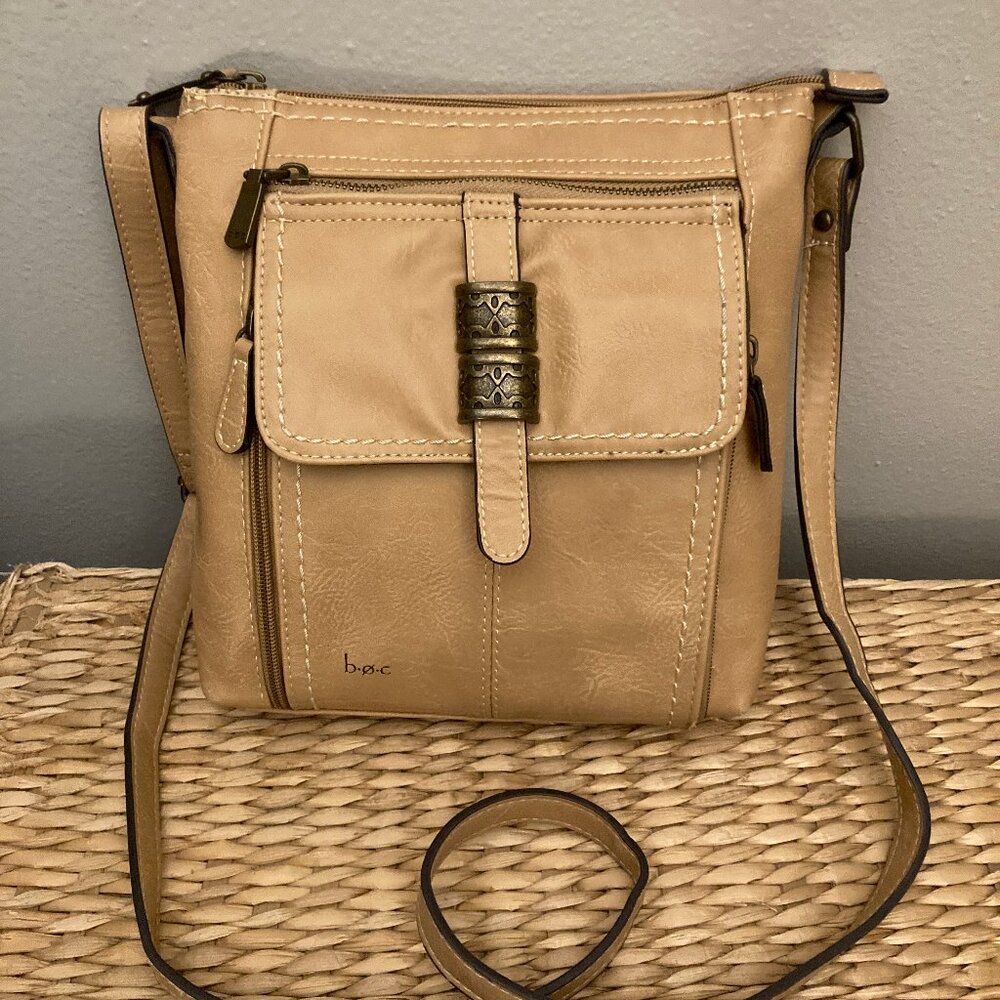 b.o.c. Light Tan Leather Crossbody Shoulder Handbag